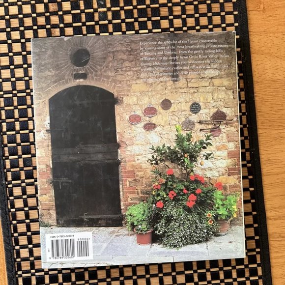 Italian Country Hideaways: Vacationing in Tuscany and Umbria's Most by Hurst - Picture 2 of 13